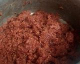 A picture of step 2 of Gajjar ka halwa.