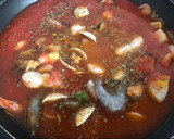 Foto del paso 1 de la receta: Pasta con salsa de mariscos 🍤🦪