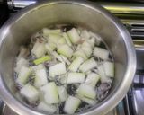 Foto langkah ke 2 dari resep Sayur Bening Kelor Blonceng.