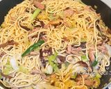 媽媽的古早味 香菇肉絲炒麵的食譜步驟9照片