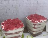 Foto langkah ke 7 dari resep Red Velvet Mini Cup.