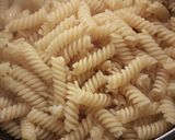 Pas rețetă Paste fusilli cu roșii, ricotta și basilico 6 fotografie