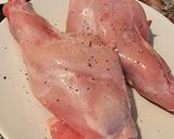 Foto del paso 1 de la receta: Contramuslos de Pollo y Conejo con Portobello y Shimeji