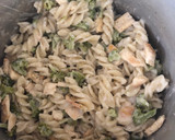 Foto del paso 5 de la receta: Pasta Alfredo con pollo y brócoli