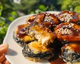 Hình bước làm 2 của món Đậu hũ non cuộn rong biển sốt Teriyaki 🍙