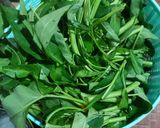 Foto langkah ke 1 dari resep Tumis Tempe Kangkung Putih Telur.