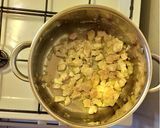 Tárkonyos raguleves ahogy én szeretem recept fázis 1 fotója