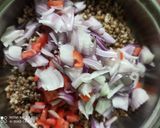मटकीची भेळ (matkichi bhel recipe in marathi) रेसिपी स्टेप 2 फोटो 