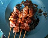 Foto langkah ke 8 dari resep Lontong Sate Ayam.