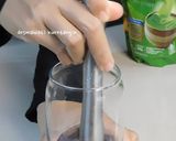 Foto langkah ke 2 dari resep Ube Matcha Latte.