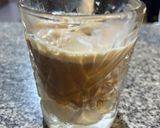 Foto del paso 3 de la receta: Affogato 🇮🇹 Cafecito con helado