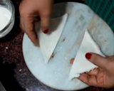 A picture of step 4 of Quick party samosas.
