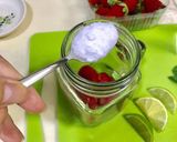 Hình bước làm 3 của món Strawberry 🍓 & Coconut Mojito Mocktail