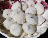 A picture of step 2 of Spicy masala button idlis with chutney.