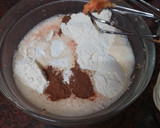 Foto del paso 4 de la receta: Bizcocho de zanahoria, lima y cacao con helado