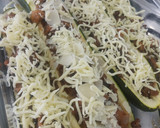 Foto del paso 4 de la receta: Calabacín relleno de boloñesa de champiñones y nueces