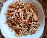 A picture of step 1 of Semolina shira (Sweet).