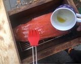 Foto del passaggio 11 della ricetta Salmone affumicato di Natale fatto in casa