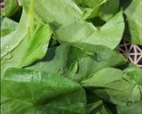 A picture of step 1 of Palak Pakoda.