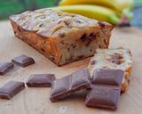 Omlós és puha banánkenyér csokidarabokkal🍌🍫 recept fázis 4 fotója