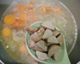 Foto langkah ke 3 dari resep Sop Bening Oyong Wortel Bakso.