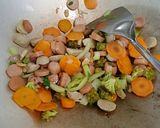 Foto langkah ke 3 dari resep Capcay goreng.