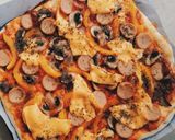 Foto langkah ke 5 dari resep Mushroom Cheese Pizza.