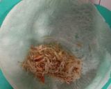 Foto langkah ke 4 dari resep Lumpia Isi Bihun.