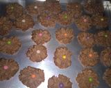 Foto langkah ke 6 dari resep Kue Semprit Coklat.