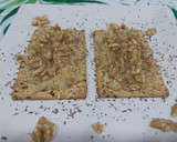 Foto del paso 2 de la receta: Canapés de plátano con nueces y virutas de chocolate🍫🍫