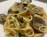 A picture of step 7 of Spaghetti with Clams.