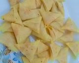 A picture of step 1 of Special mini samosa.