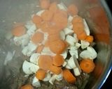 Foto del paso 3 de la receta Ternera en salsa de cúrcuma con chocolate al vino