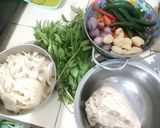 Foto langkah ke 1 dari resep Ayam suir tumis jamur tempe kemangi pedas.