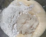Foto langkah ke 2 dari resep 63. Bolu kukus tape topping keju kismis.
