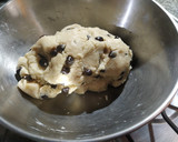 Foto del paso 2 de la receta: Cookies con chips de chocolate Ali