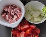 A picture of step 1 of Ribs in Tomatoes.