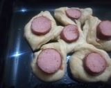 A picture of step 12 of Sausage flower bread.