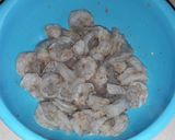 Foto langkah ke 1 dari resep Tumis udang dadakan.