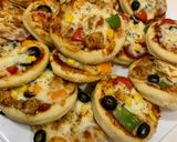 صورة لخطوة 5 من وصفة ميني بيتزا مشكله 🍕🍕