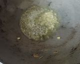 A picture of step 2 of Wheat vermicelli upma.