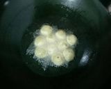 Foto langkah ke 5 dari resep Bola Bola Ubi Isi Coklat Keju.