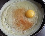Foto langkah ke 2 dari resep Savory Pancake Sarapan simple.