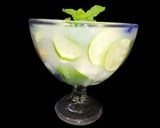 Foto langkah ke 2 dari resep Tropical Blue Infusion (Infused Water Dari Air Kelapa, Mint, Bunga Telang, Jahe Merah & Jeruk Nipis ).