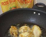 Foto langkah ke 3 dari resep Ayam Goreng Kunyit.