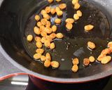 A picture of step 2 of Papaya Halwa.