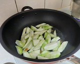 鮮味滿點的-蚵仔絲瓜湯的食譜步驟2照片