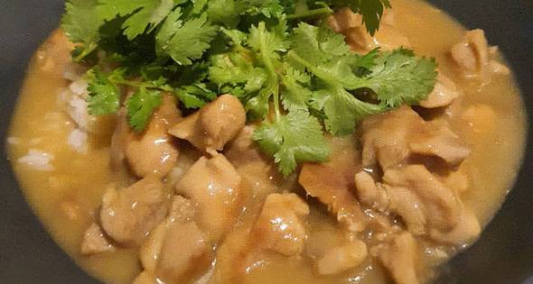 4 ข้าวหน้าไก่ สูตรน้ำราดเยอะ