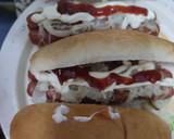 Foto del paso 6 de la receta: Perritos calientes con cebolla y queso