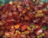 A picture of step 2 of Sev tomato sabji.